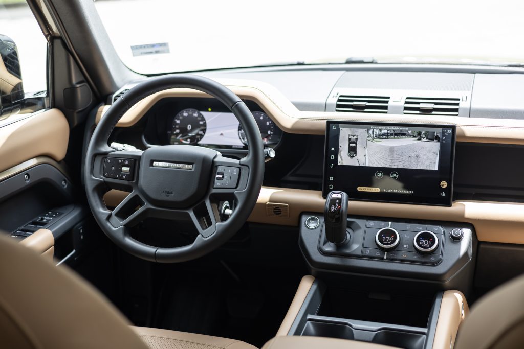 Defender 110 S | Godwana Stone