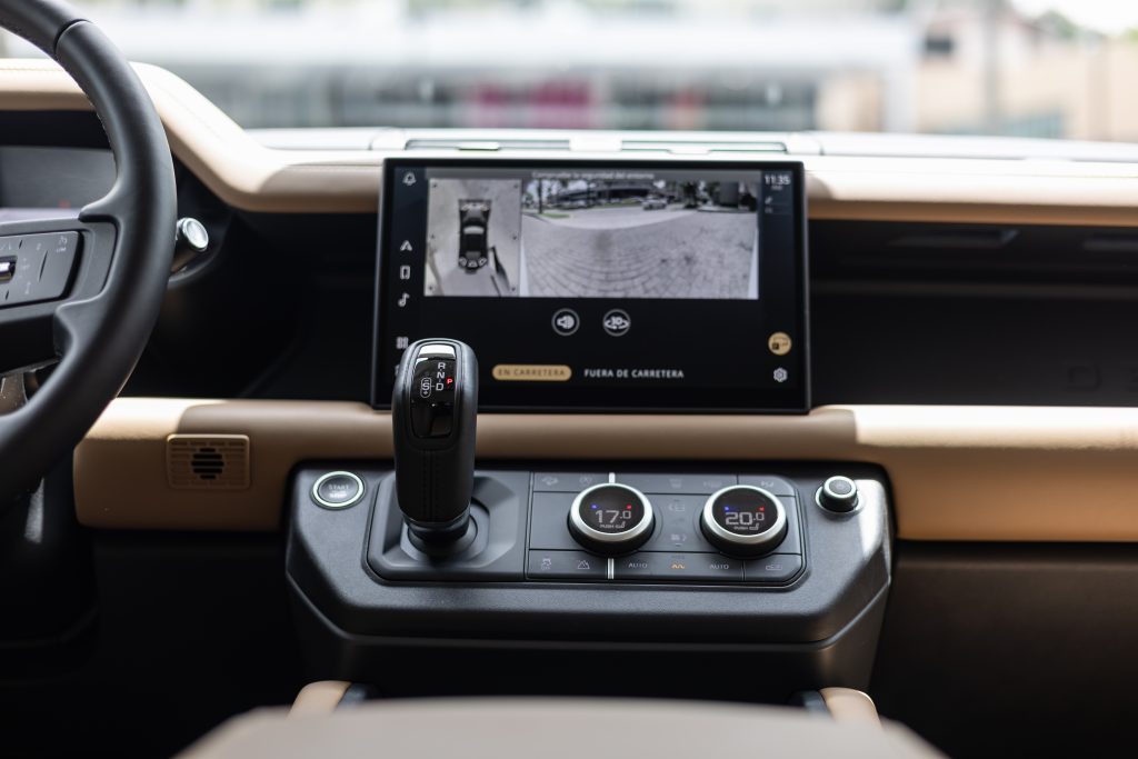 Defender 110 S | Godwana Stone