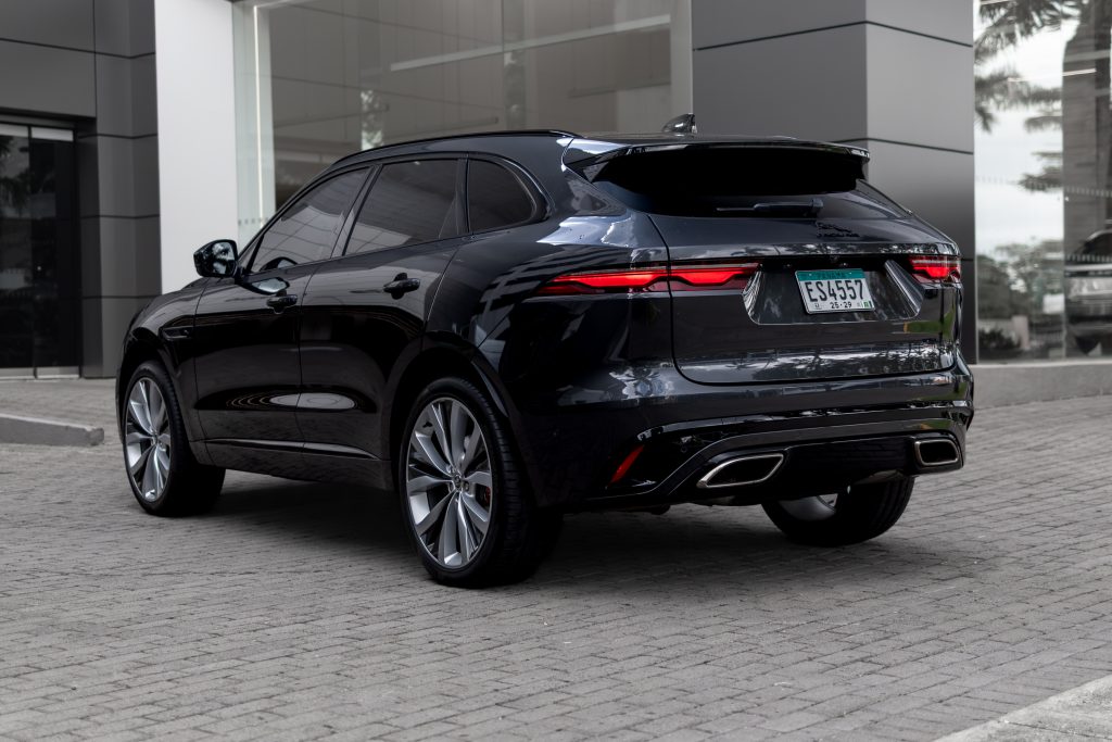 Jaguar F-Pace | Santorini Black
