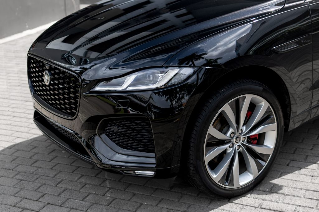Jaguar F-Pace | Santorini Black