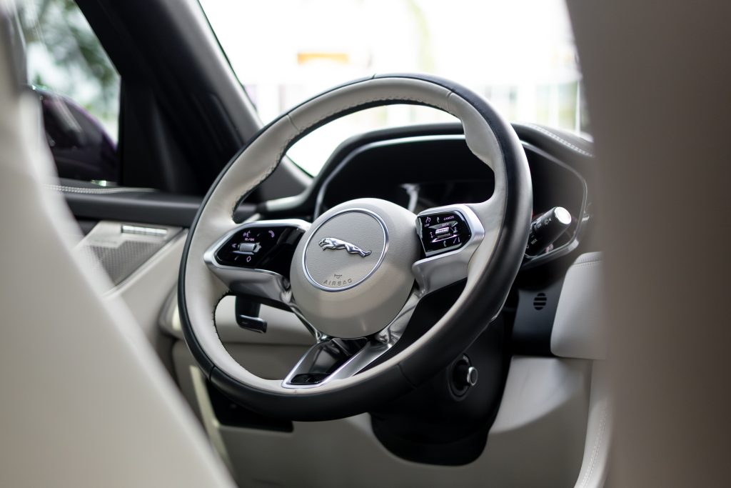 Jaguar F-Pace | Santorini Black