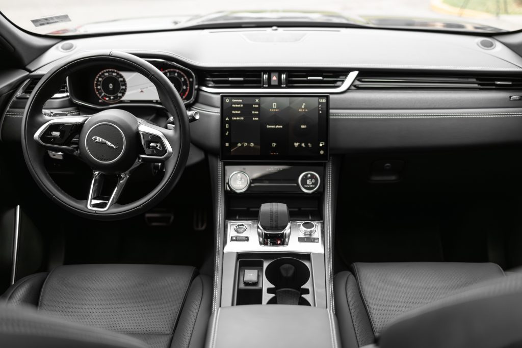 Jaguar F-Pace | Carpathian Grey