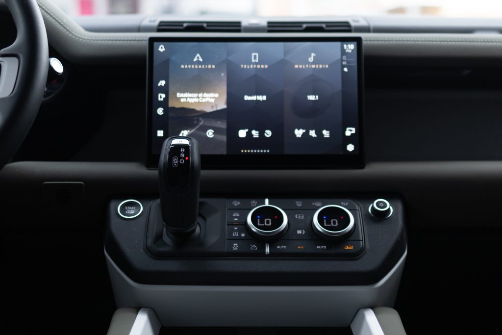 Defender 110 S | Silicon Silver