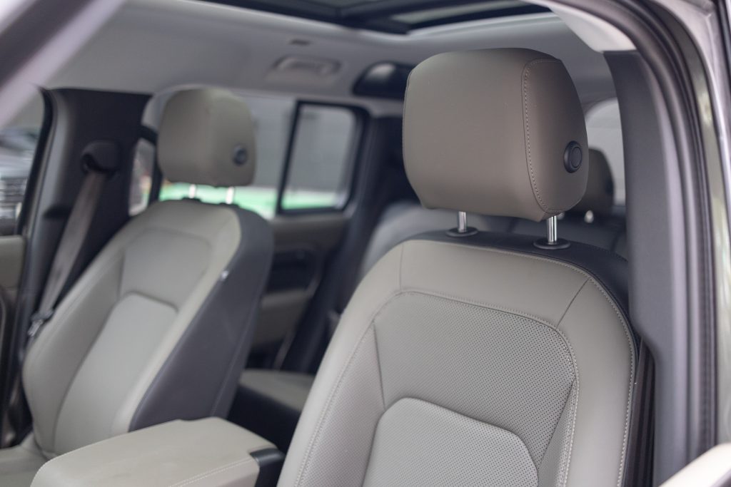 Defender 110 S | Silicon Silver