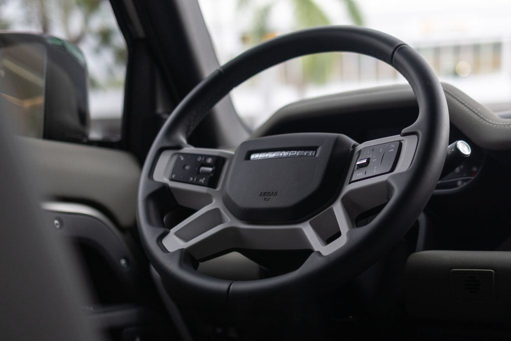 Defender 110 S | Silicon Silver