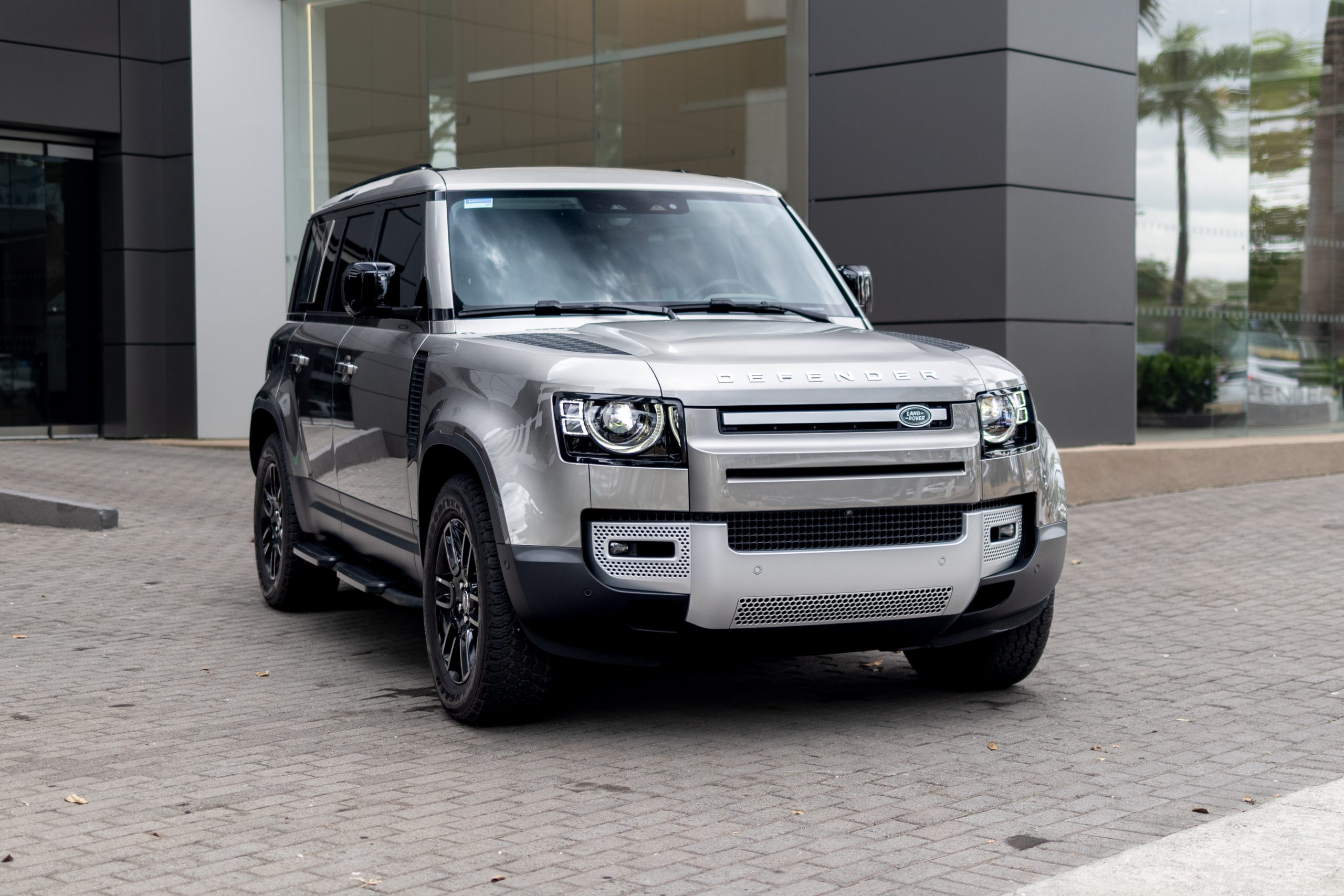 Defender 110 S | Silicon Silver