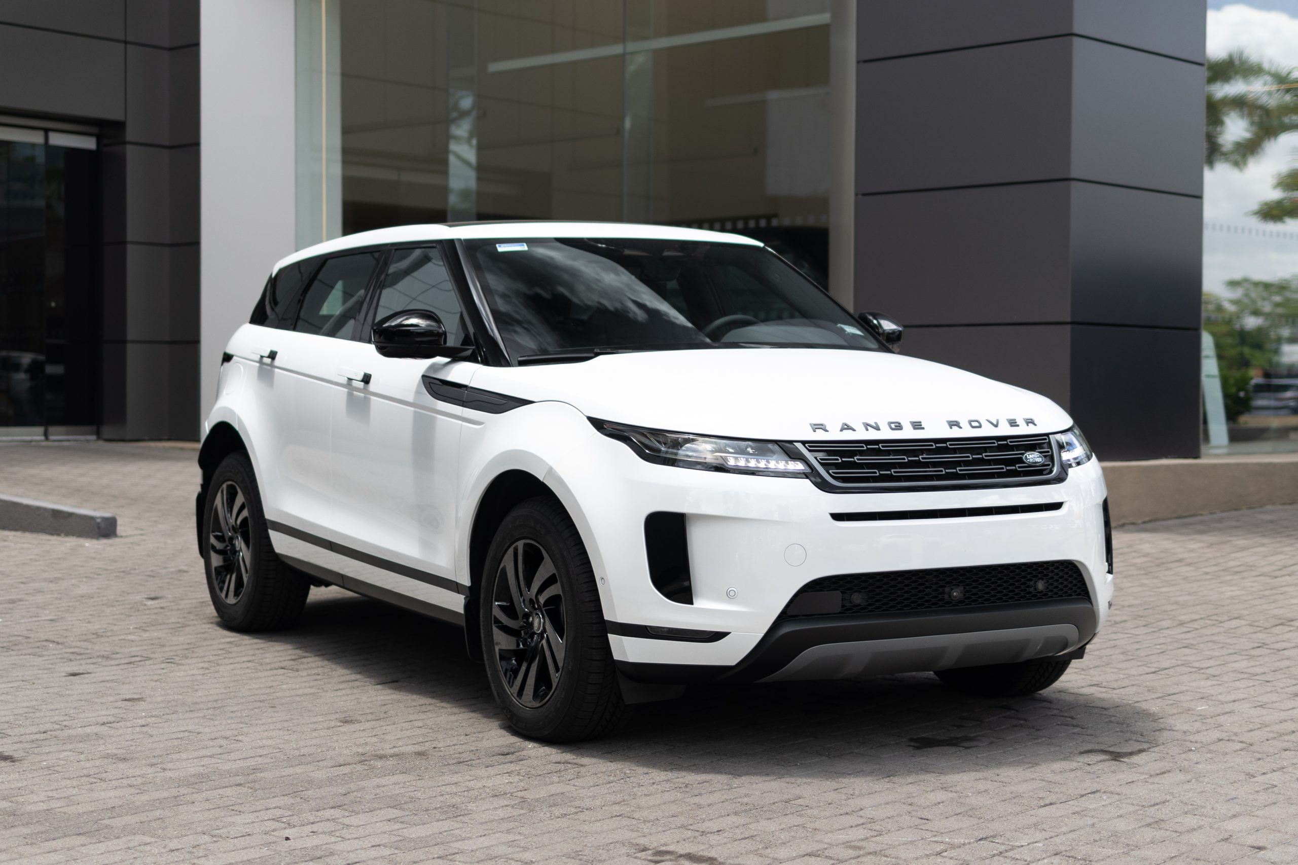 Range Rover Evoque | Ostuni Pearl White