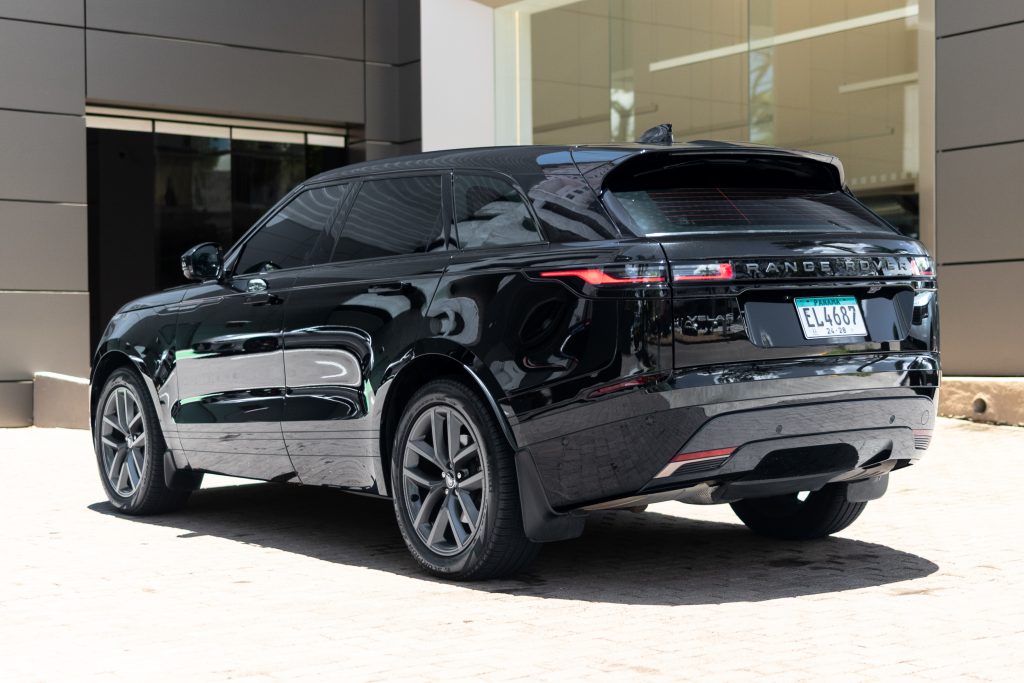 Range Rover Velar | Santorini Black