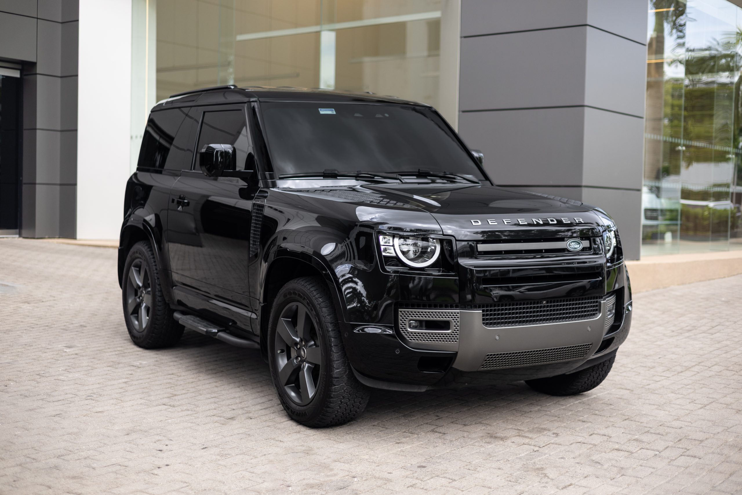 Defender 90 | Santorini Black