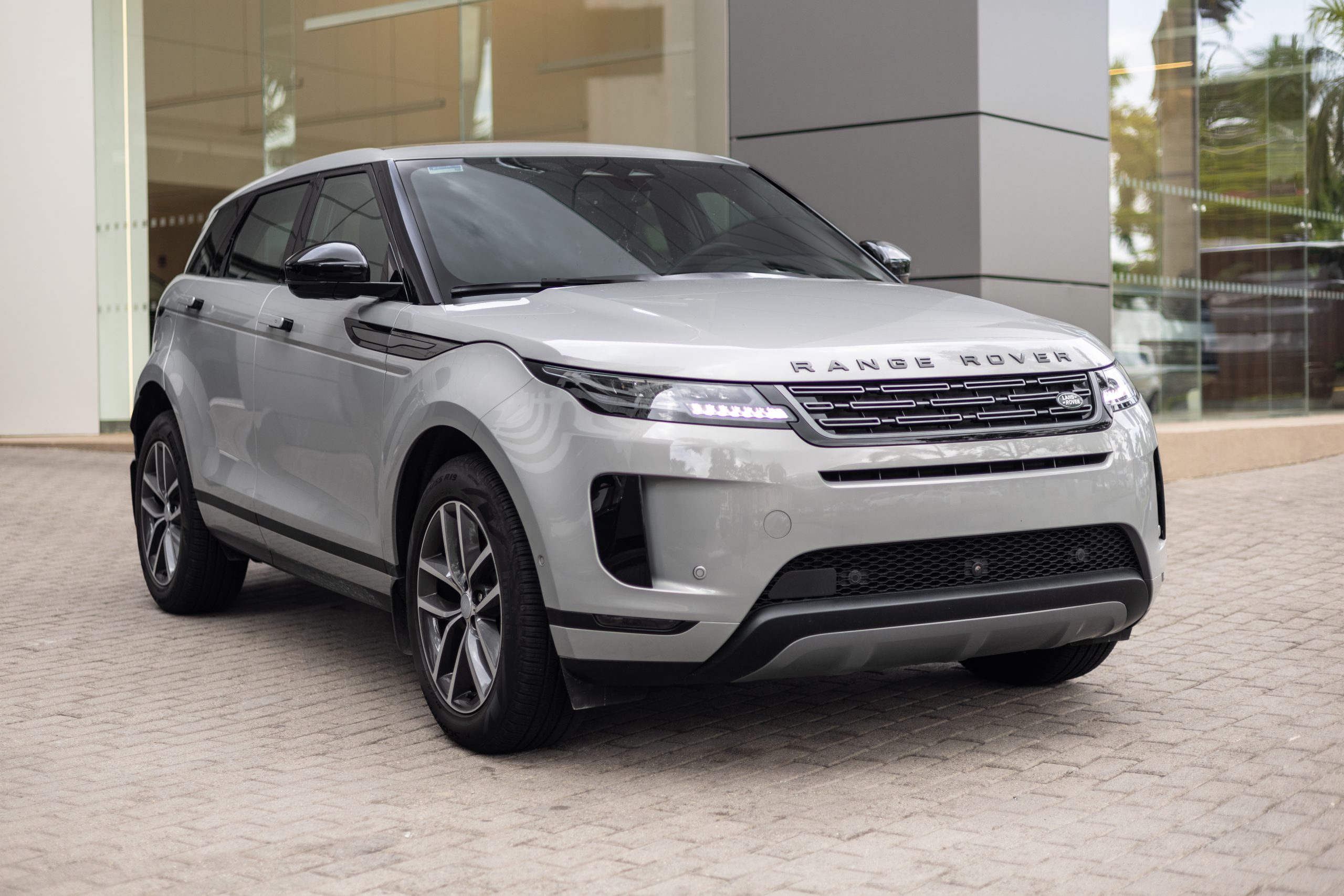 Range Rover Evoque | Seoul Pearl Silver