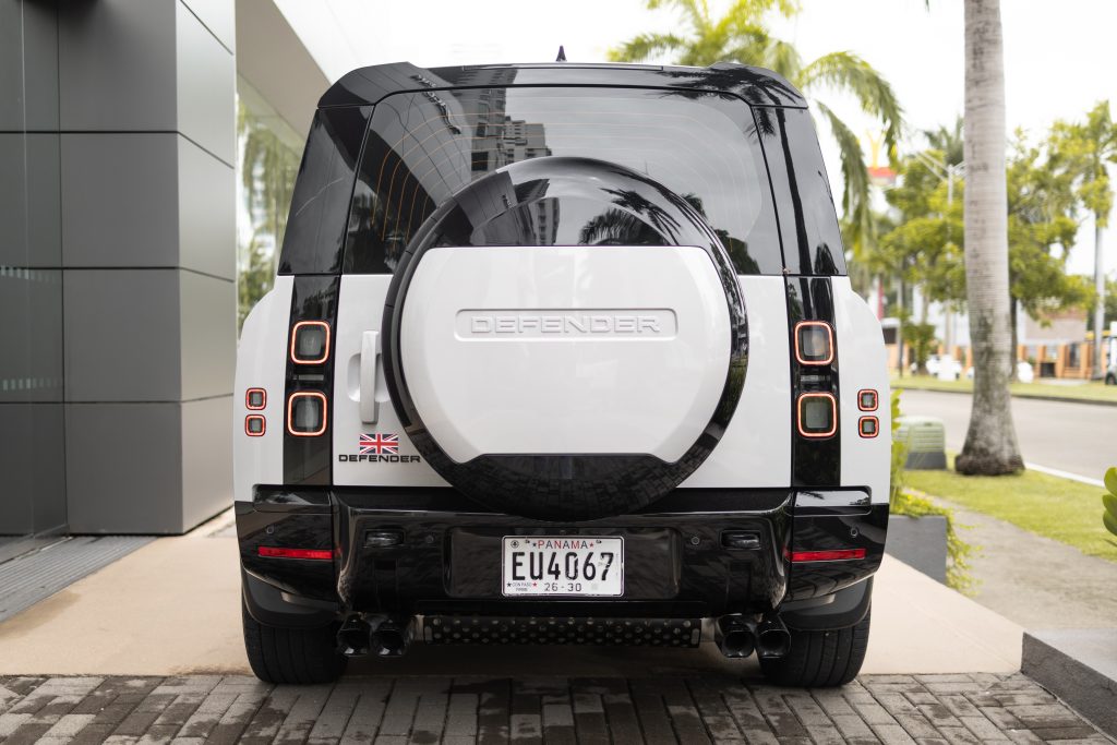 Defender 130 HSE | Borasco Grey
