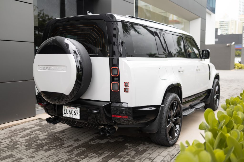 Defender 130 HSE | Borasco Grey