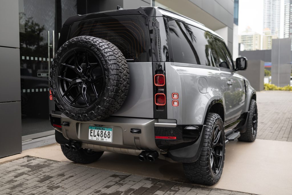 Defender 90 SE | Eiger Grey