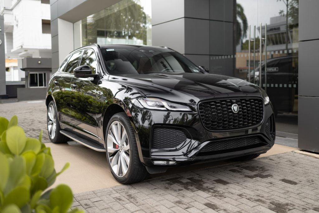 Jaguar F-Pace | Santorini Black