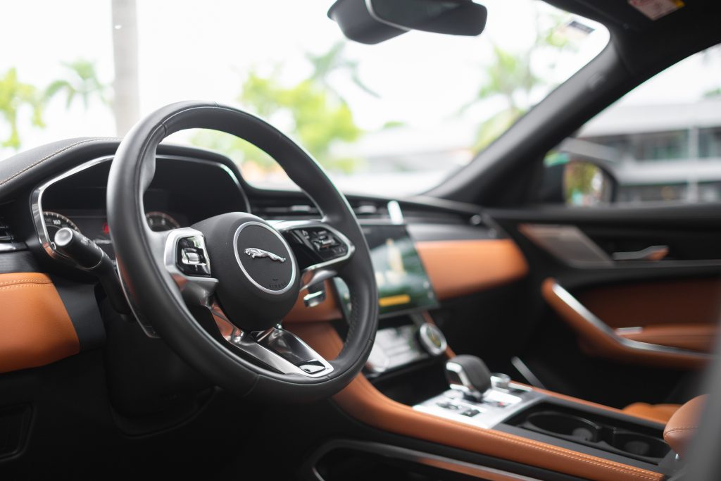 Jaguar F-Pace | Santorini Black