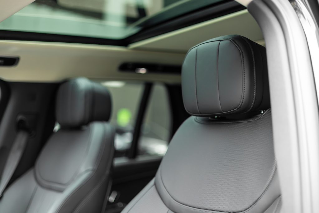 Range Rover PHEV HSE | Santorini Black