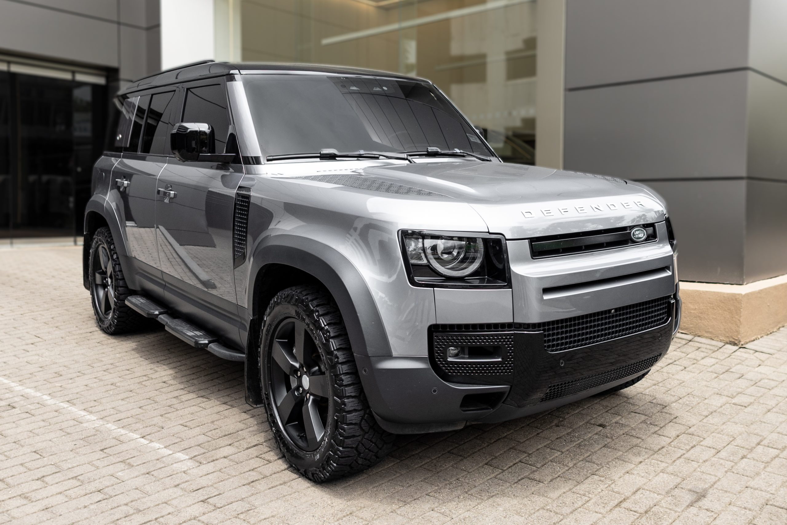 Defender 110 SE | Eiger Grey